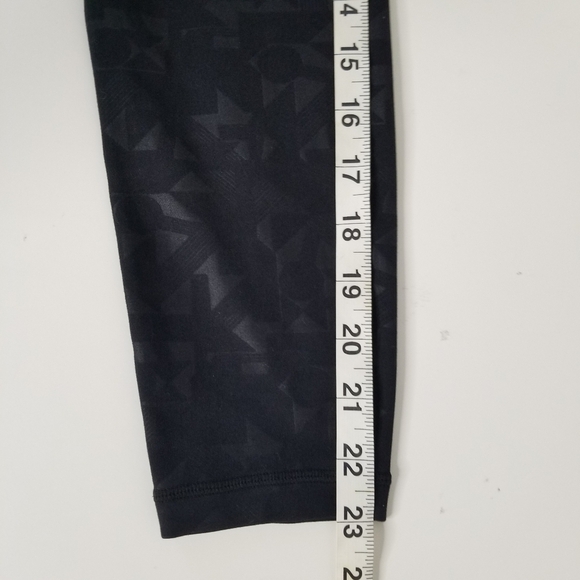 Sweaty Betty All Day 7/8 Leggings Black Iridescent Emboss Geometric Print XS - Picture 9 of 10